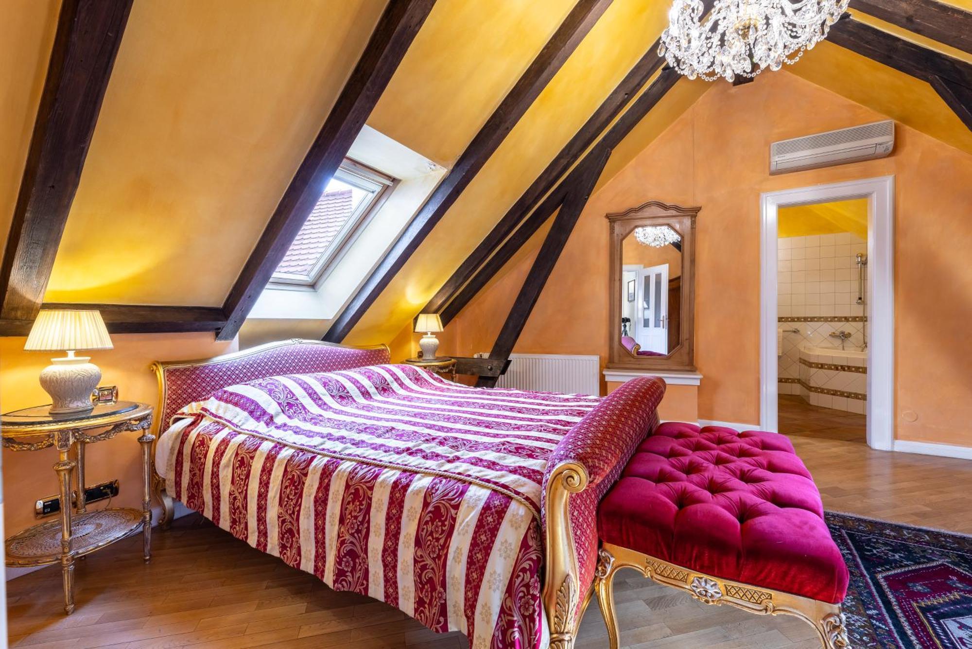 Nosticova Apartments Prag Rum bild